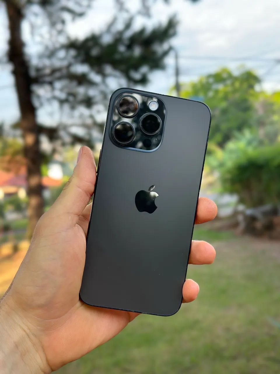 Iphone 15 Pro Max - 256gb - Bateria 87% - Celulares e Smartphones