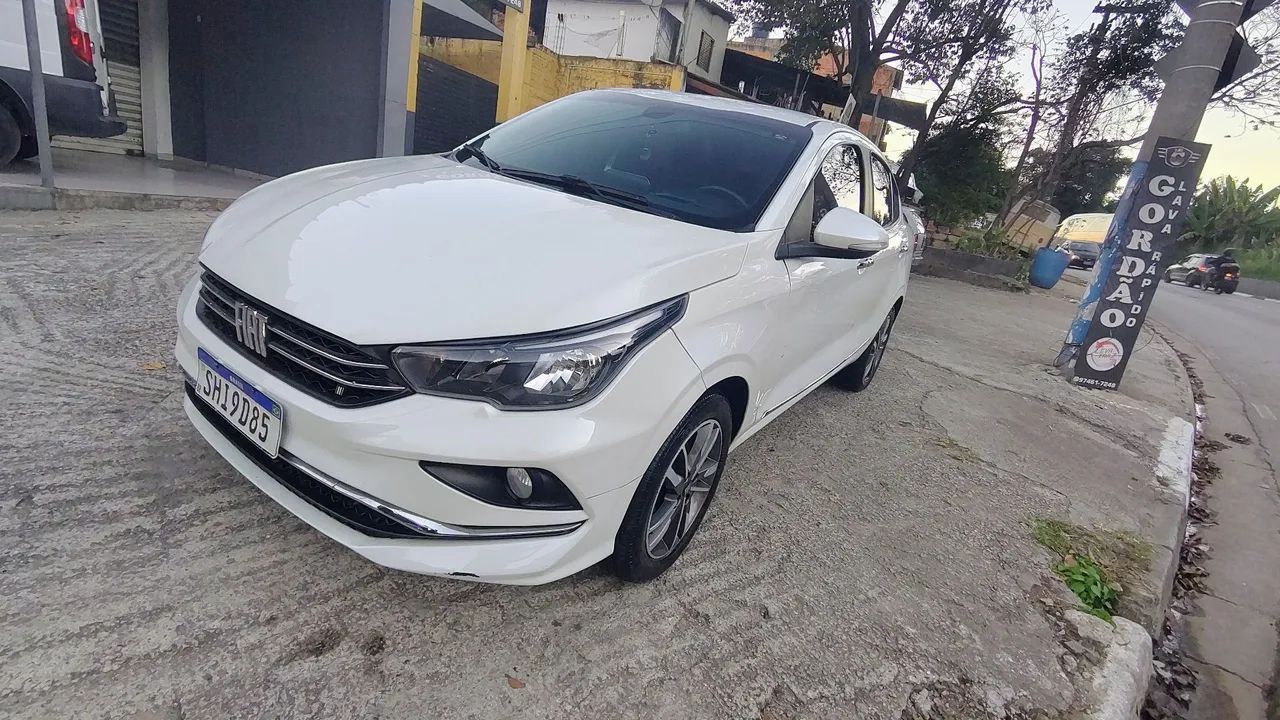 Fiat Cronos Precision 1.3 16V Flex Aut. 2023 - Foto 2