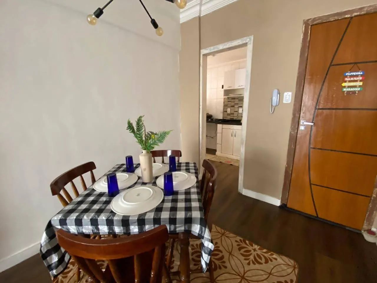  conjunto de mesa de jantar de estilo clássico/colonial com 4  - Foto 2