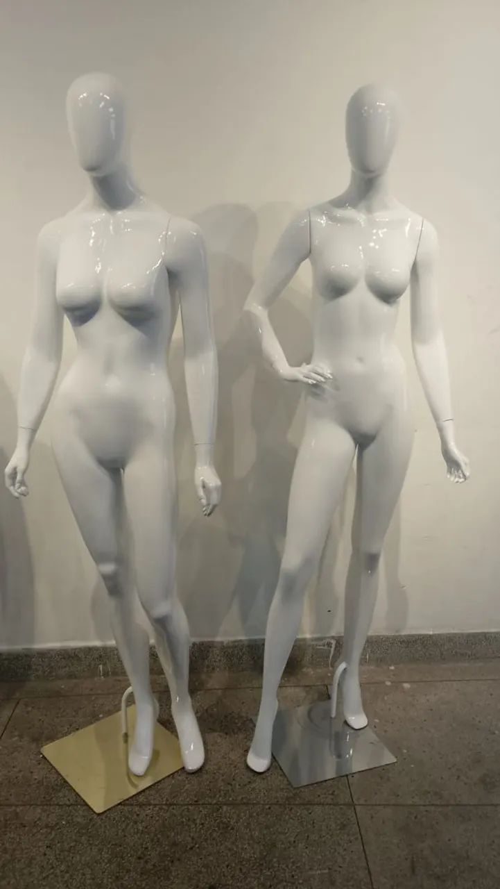 Manequim em fibra de vidro