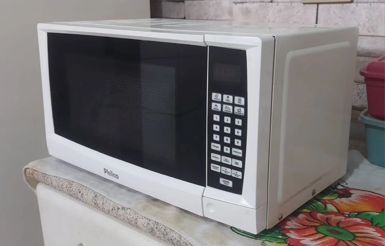 Microondas Philco 24 Litros excelente estado  - Foto 3