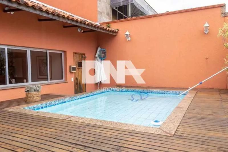 Cobertura : Linear / Residencial / Barra da Tijuca