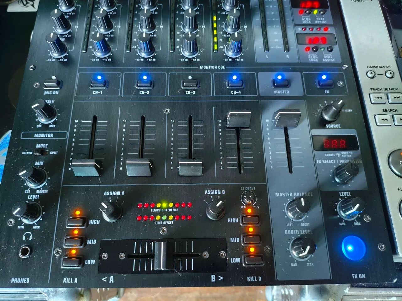 Mixer Behringer DJX 750