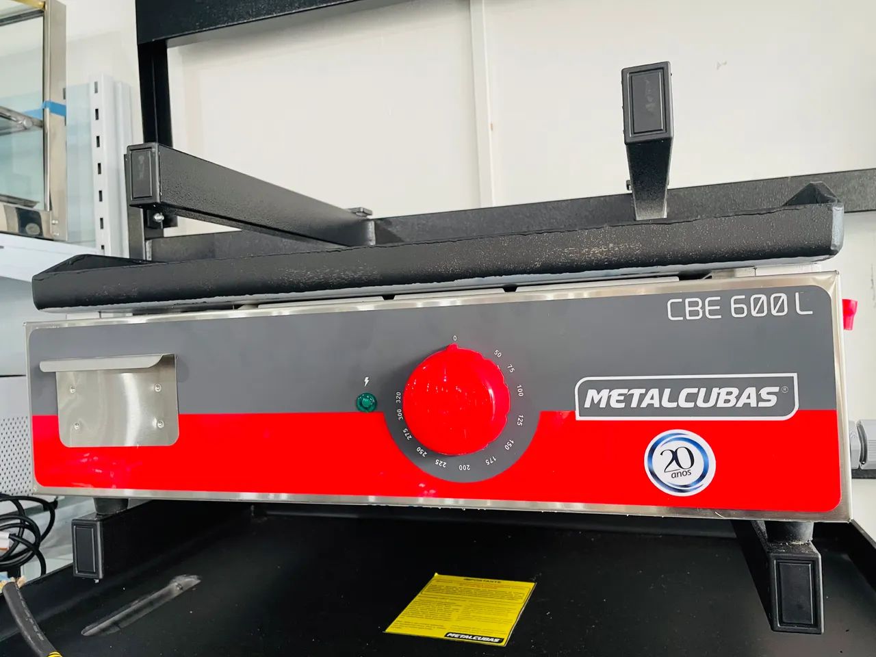 MB Chapa bifeteira elétrica 60cm - Metalcubas