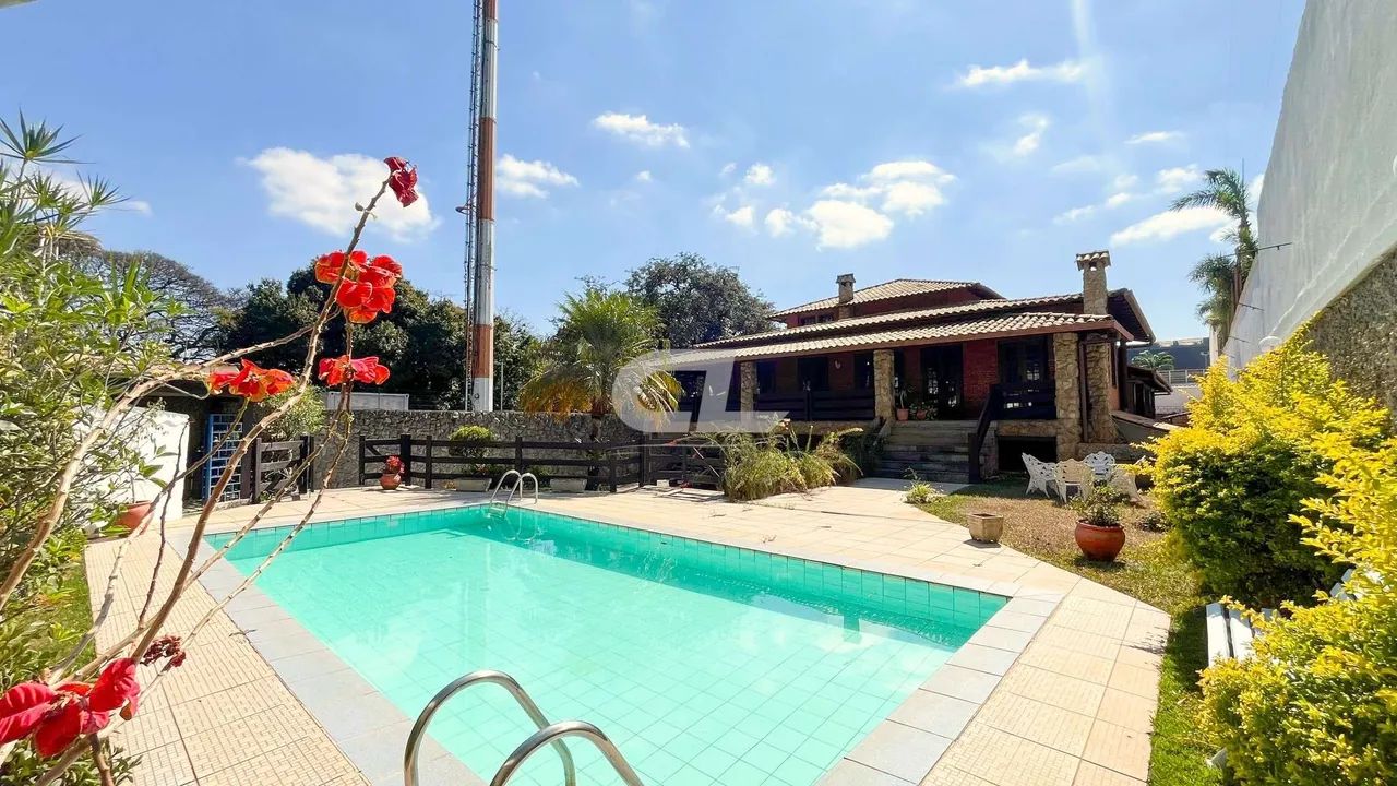 Casa, 6 quartos, 3 suites, 10 vagas