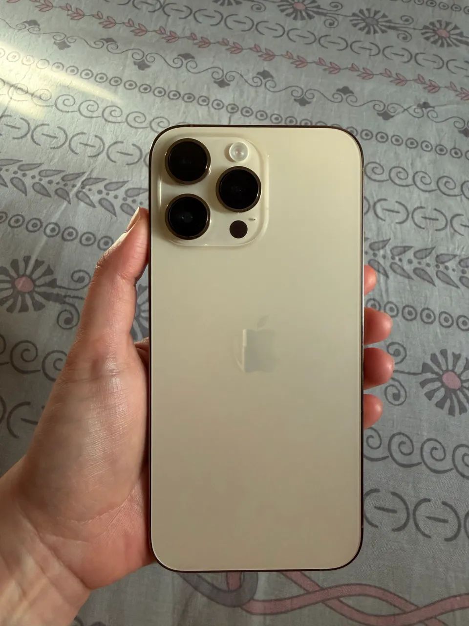 iPhone 14 Pro Max Gold