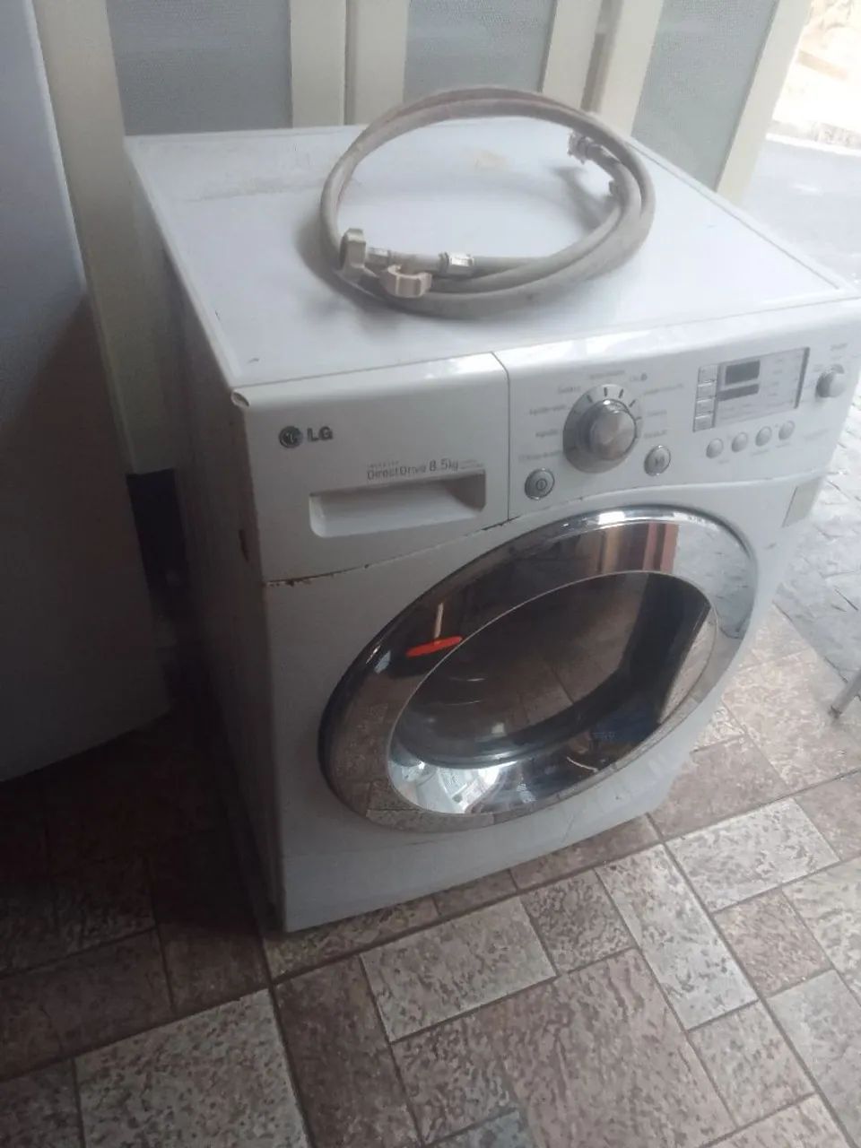 Secadoura lava e seca  8.5 com defeito .