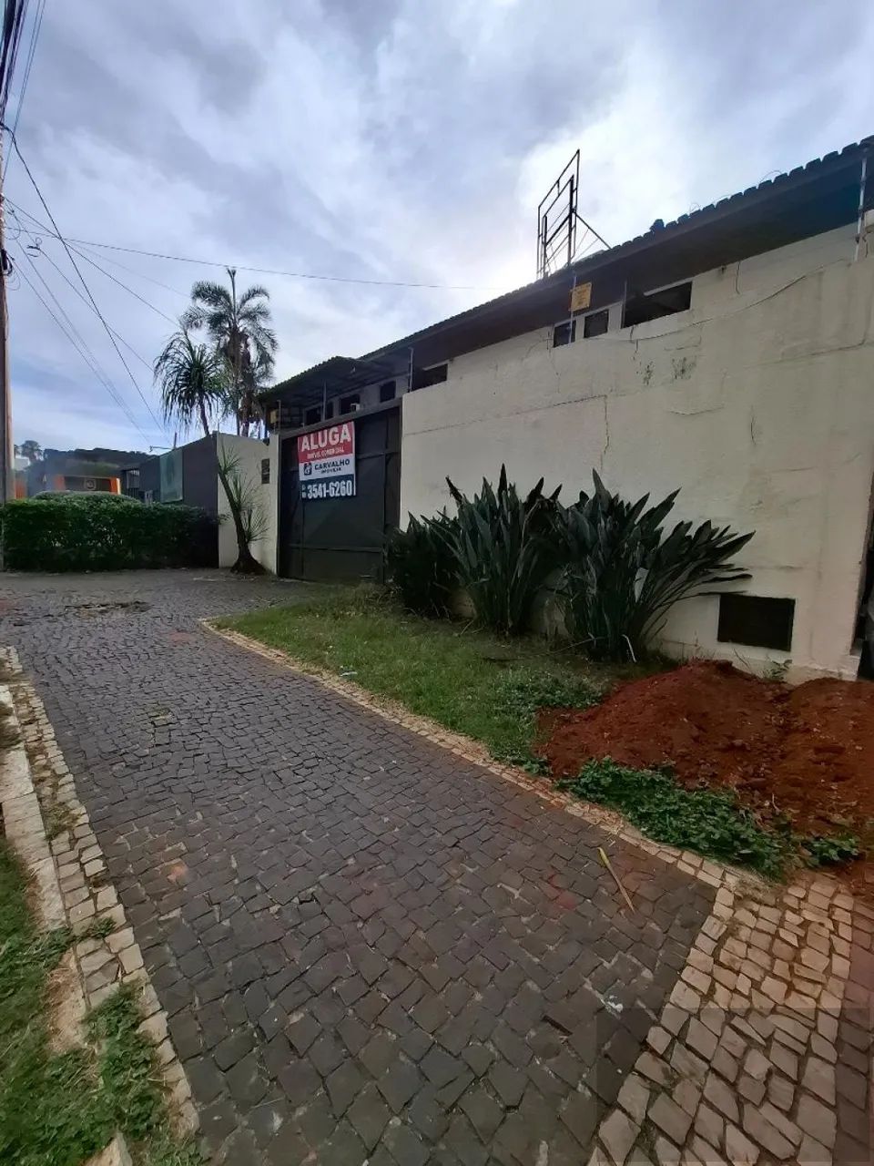 SOBRADO COMERCIAL COM 214 M² NA RUA 1143,