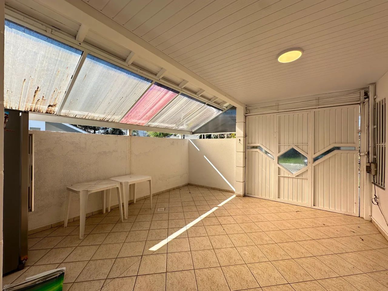 Alugo casa mobiliada de 4 suítes com piscina em Jurerê Internacional  - Foto 3