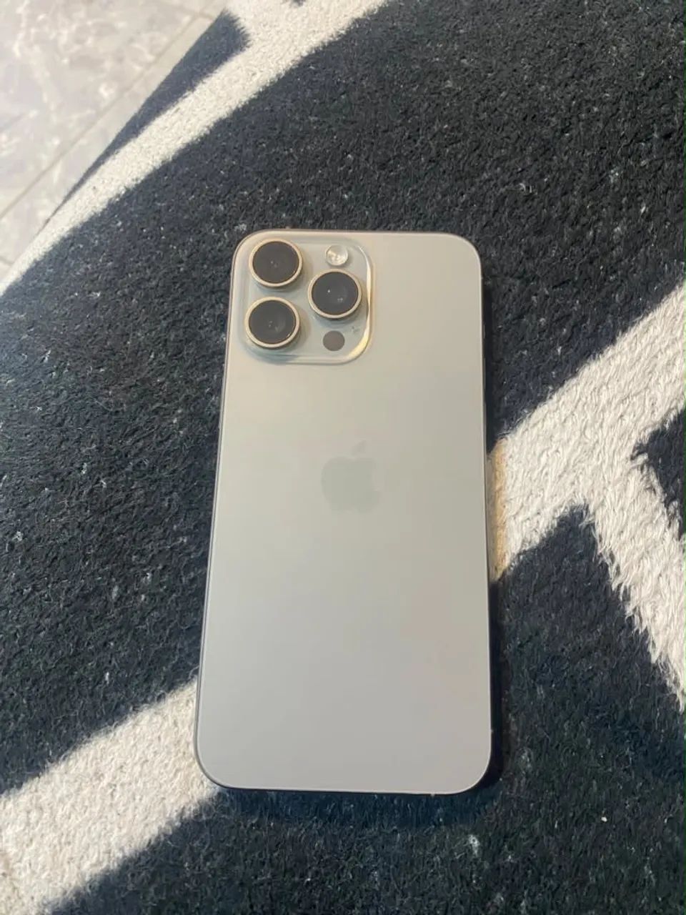 iPhone 15 pro Max titânio 