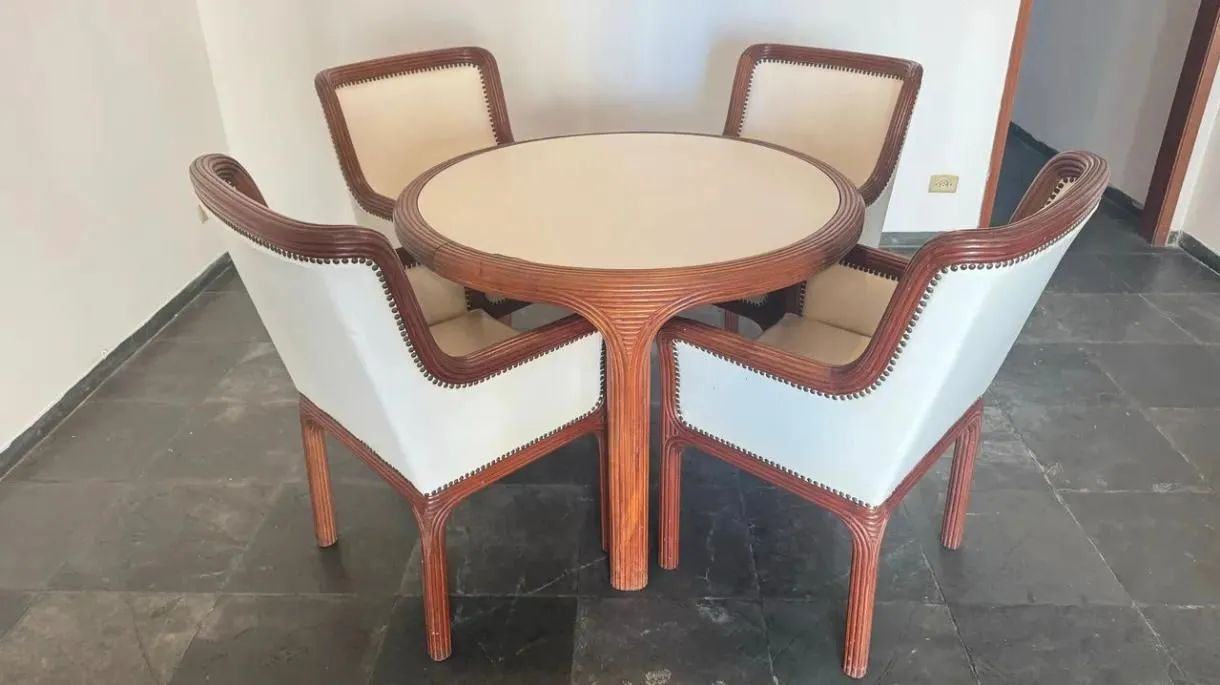 Mesa de madeira e couro - Foto 4
