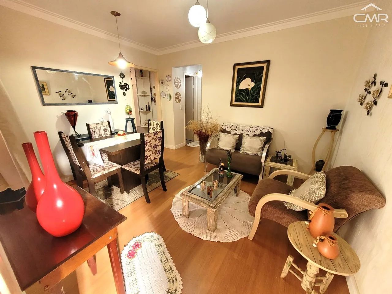 Apartamento Sofia, (1º andar), um lance de escada, 2 quartos, (1 com armário), c - Foto 2