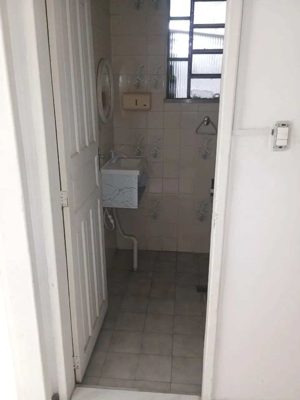ALUGA-SE CASA PARA COMERCIO  - Foto 4