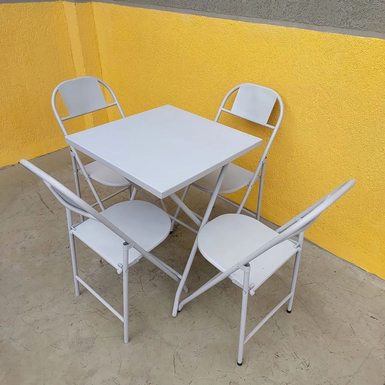 Mesa em aço 4 cadeiras dobrável  - Foto 5
