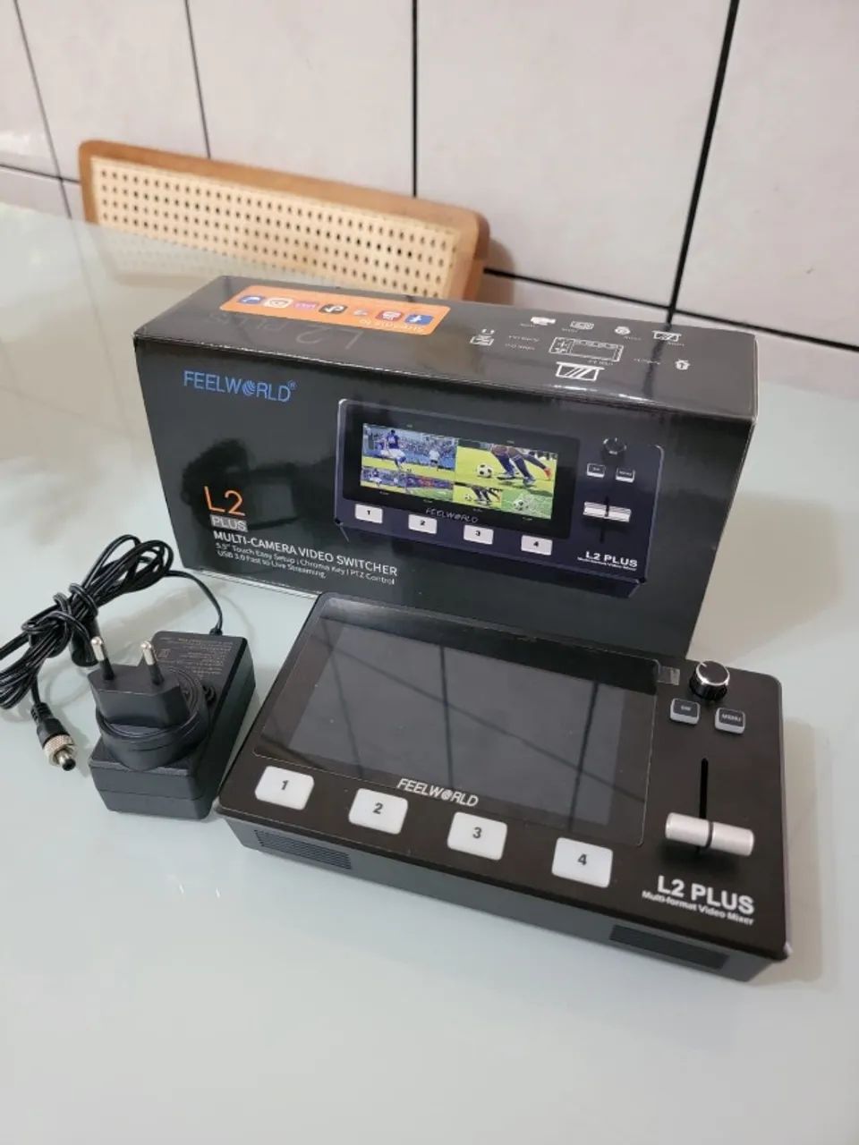 Mesa de corte Feelworld L2 PLUS