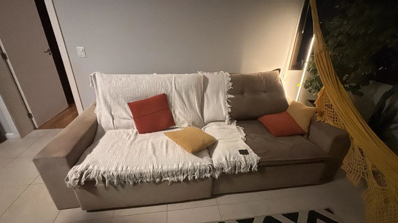 Sofá 4 lugares retrátil 