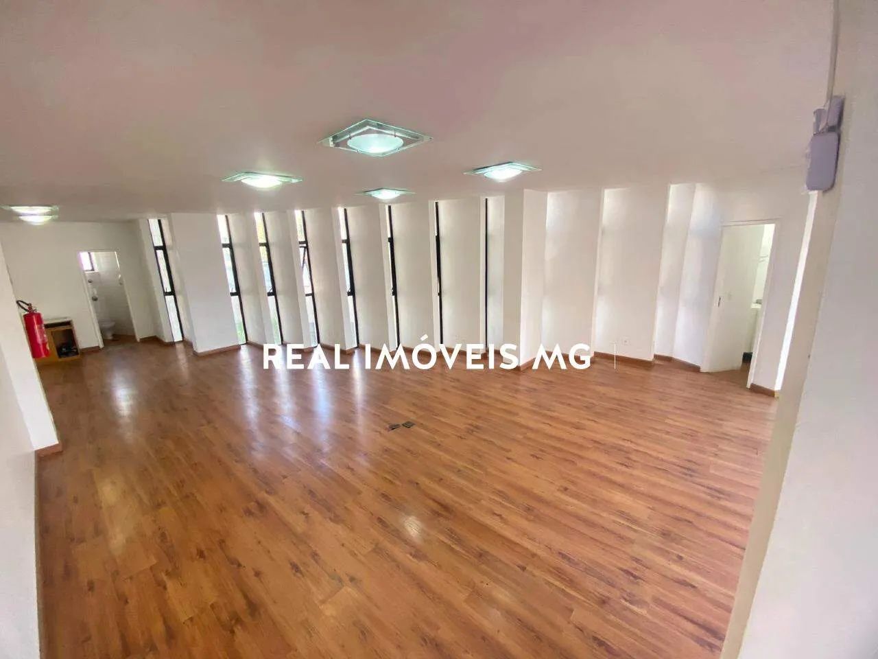 Andar comercial para locação no Luxemburgo - BH.