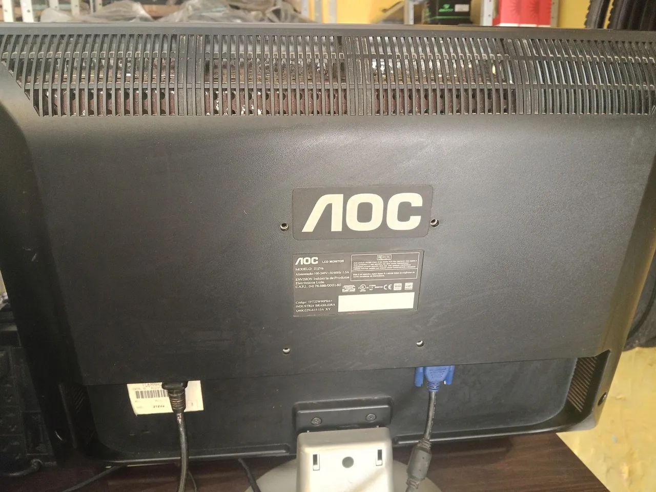Computador usado em funcionamento 