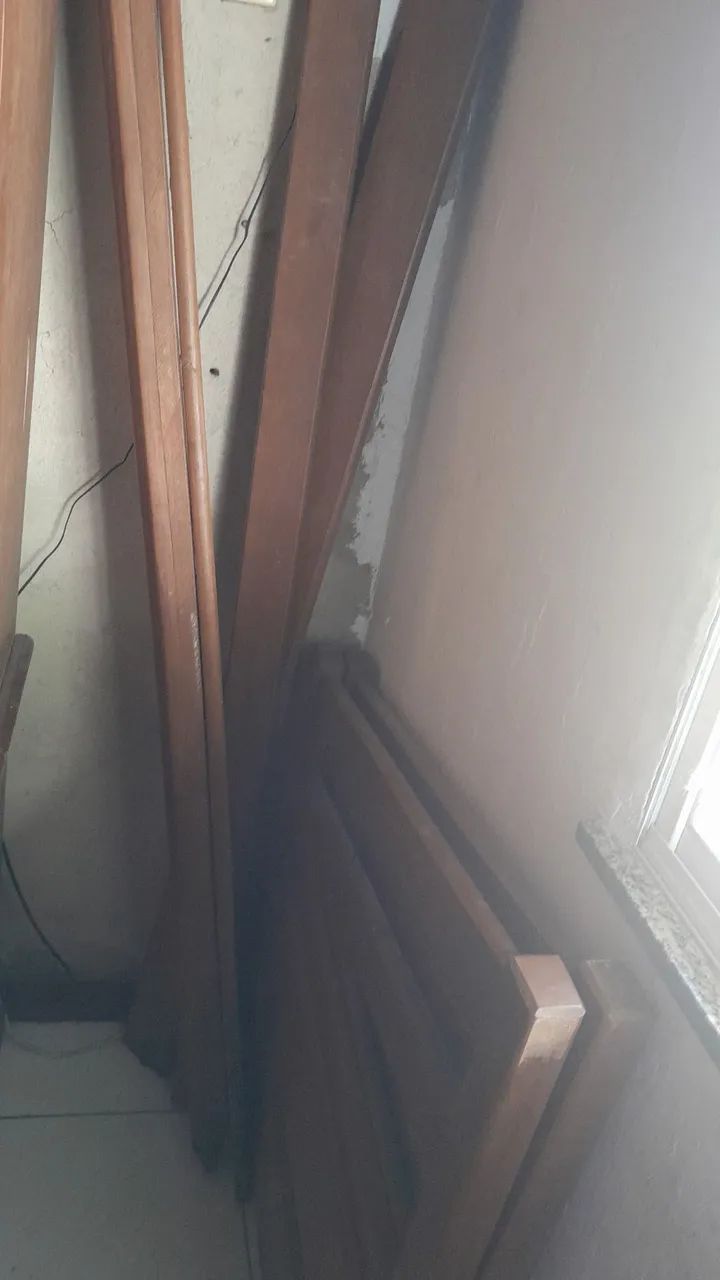 Sofa bicama de madeira com colchão  - Foto 2