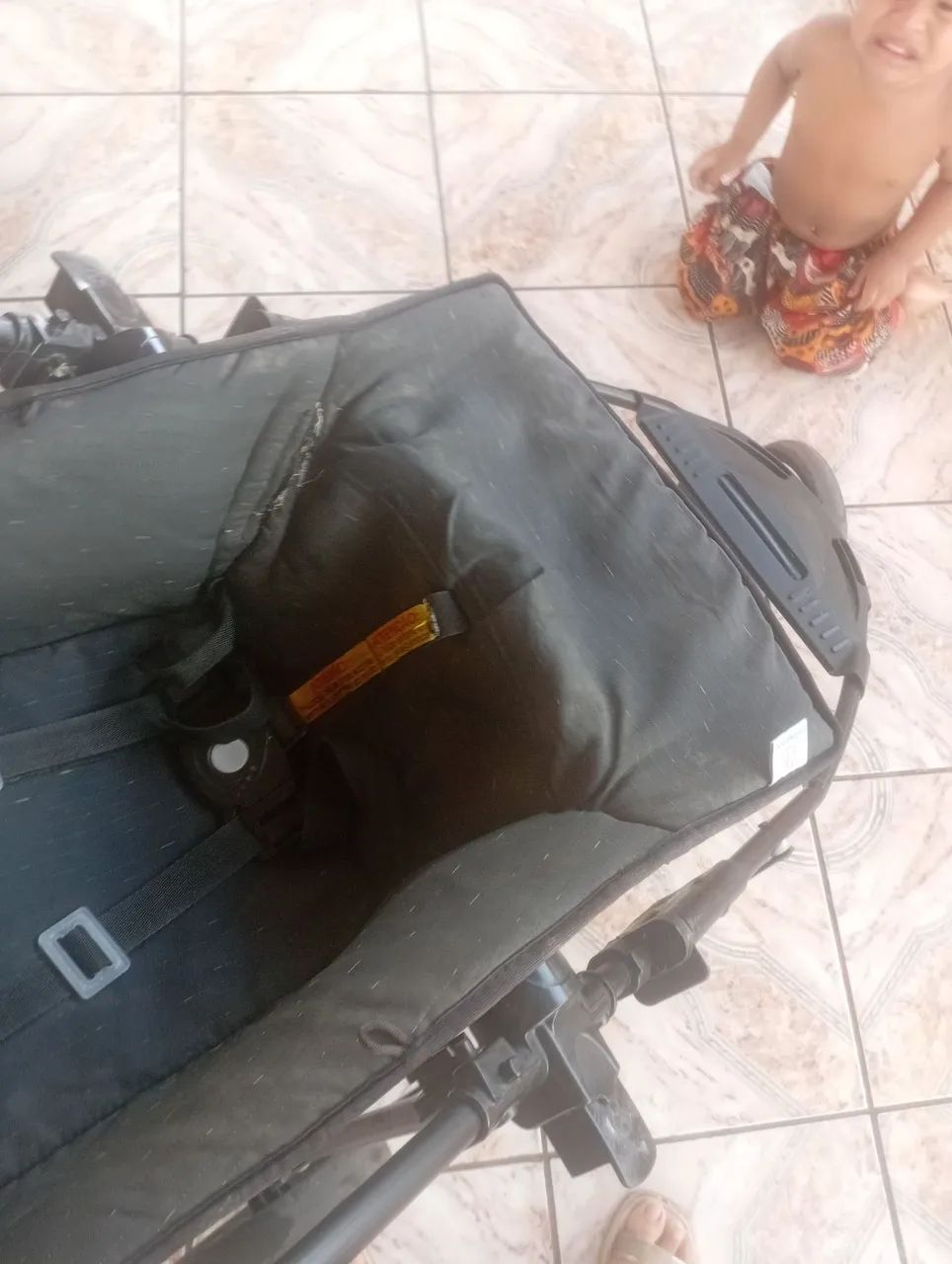 Estou vendendo um carinho de bebê  - Foto 2