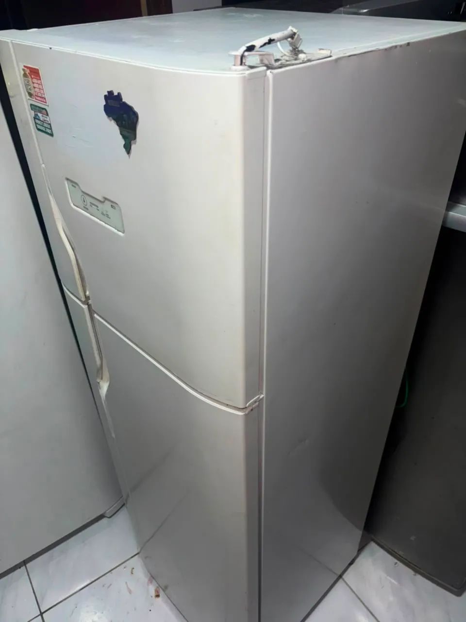 Vende-se geladeira 