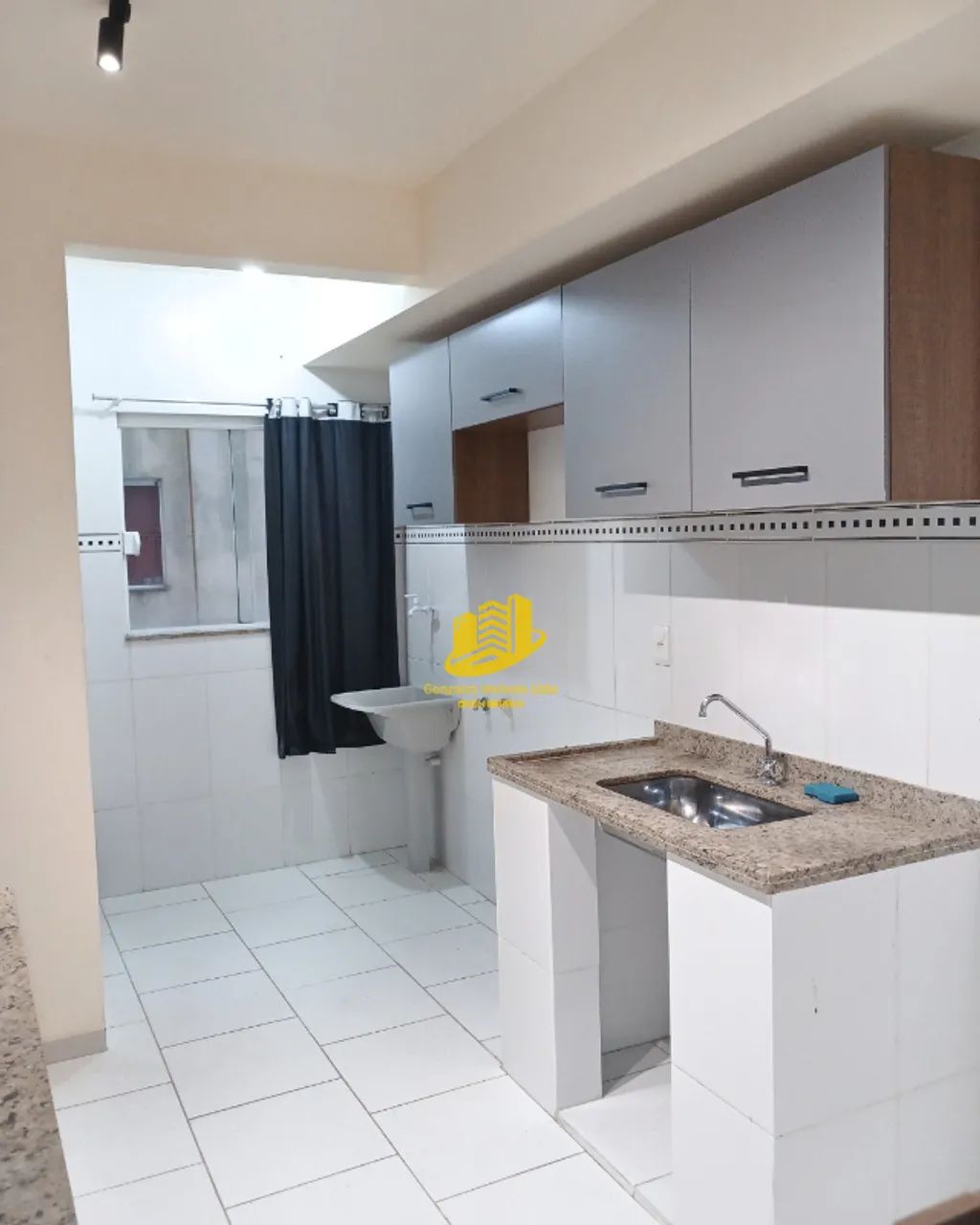 ALUGA - APARTAMENTO NA PRAIA DO SACO
