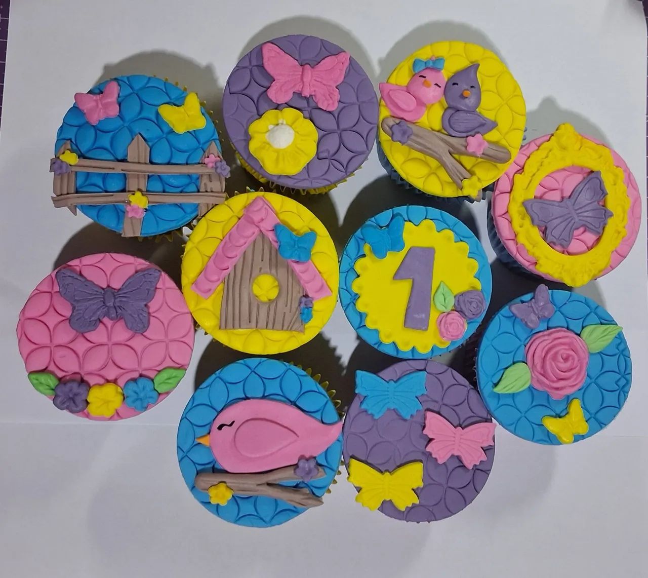Apliques de pasta americana para doces - Foto 3