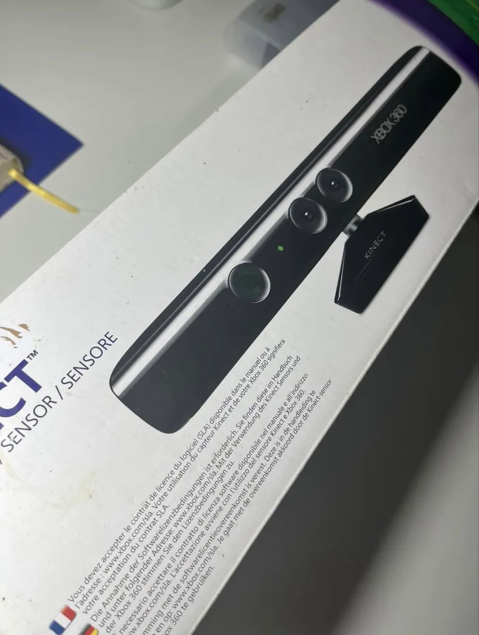 Kinect Xbox 360 na caixa