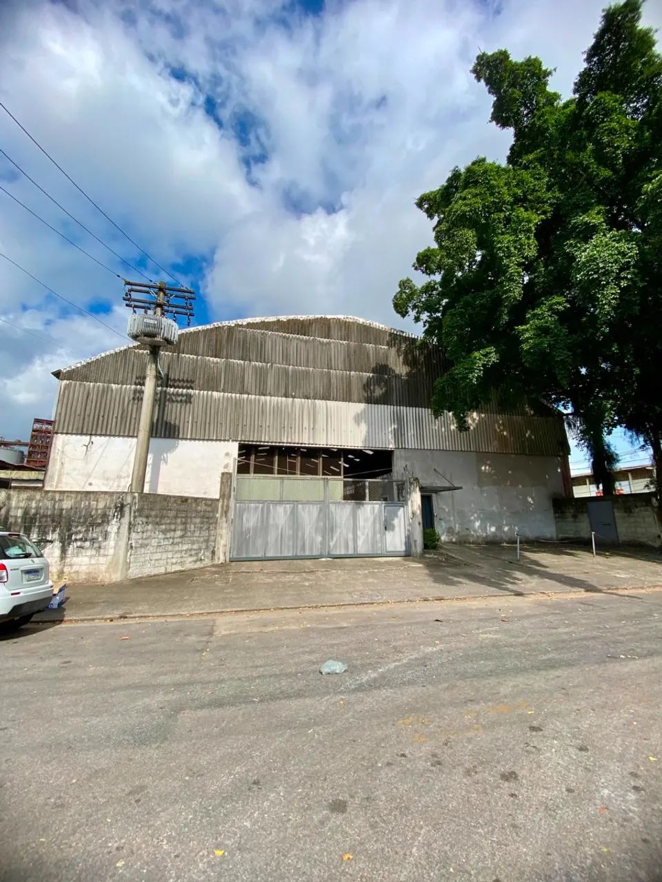 Galpão para Aluguel, 1500 m² em Santos/SP