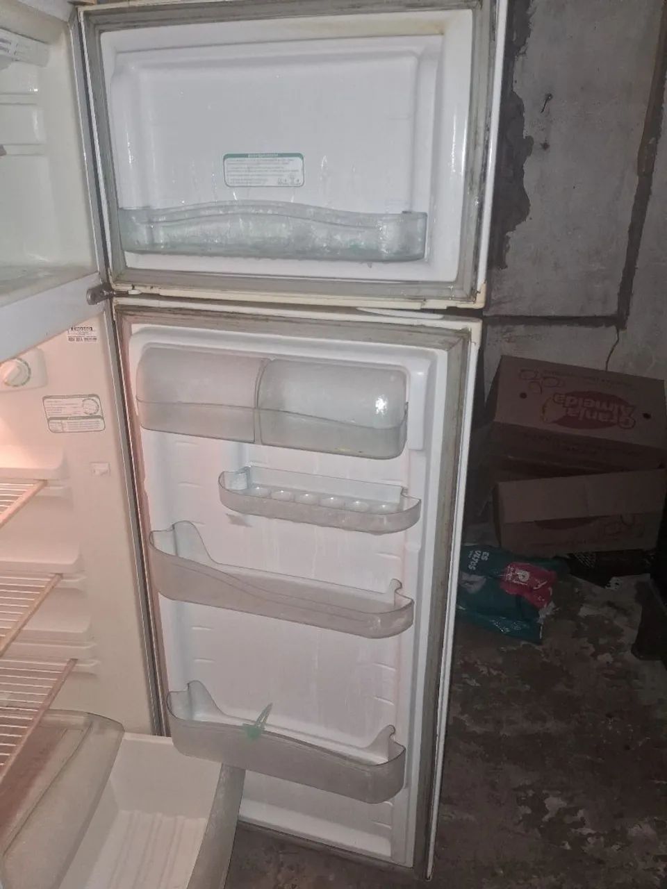 Vendo geladeira Electrolux  - Foto 4