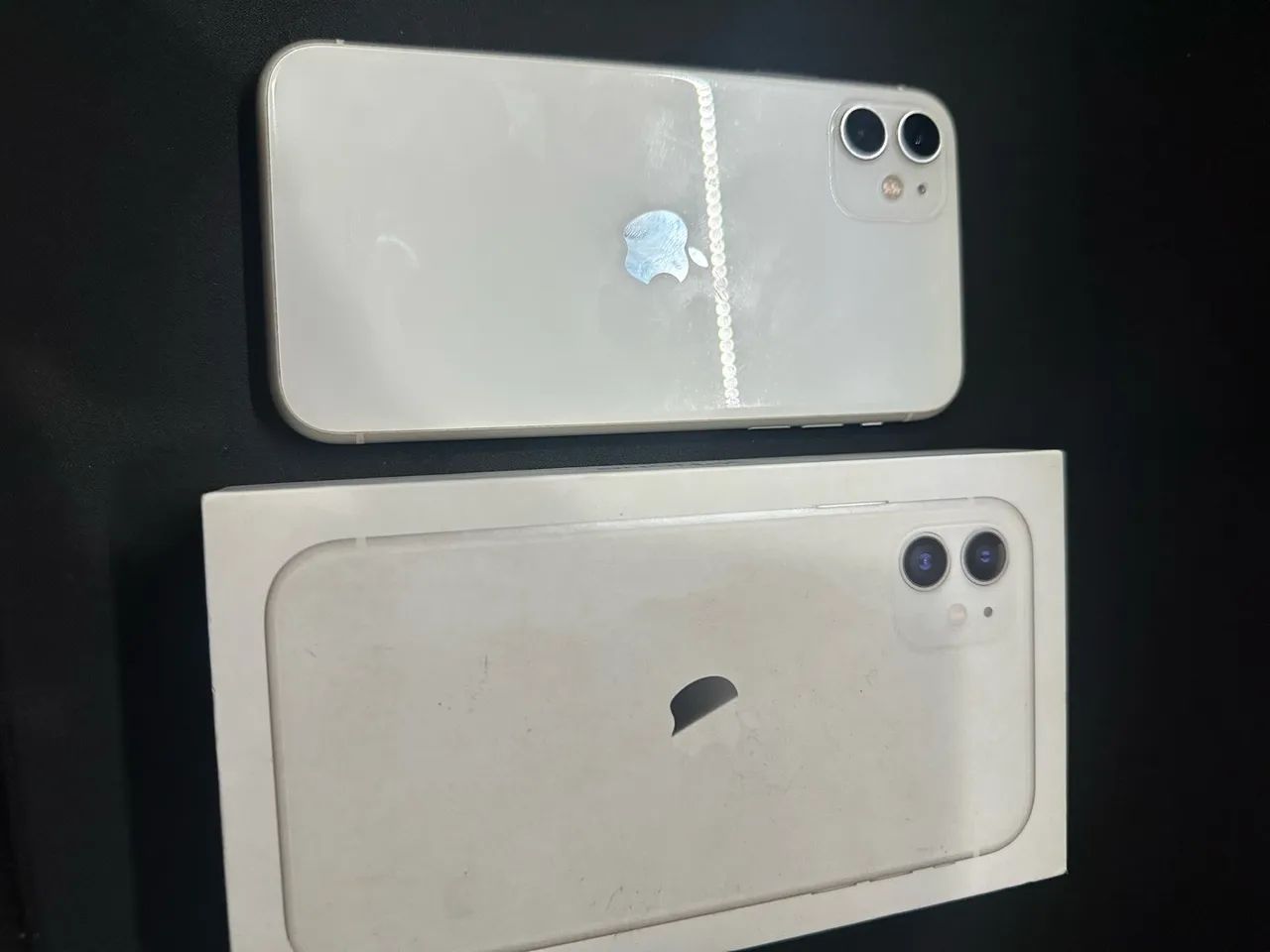 iPhone 11 branco ( impecável ) TODO ORIGINAL 