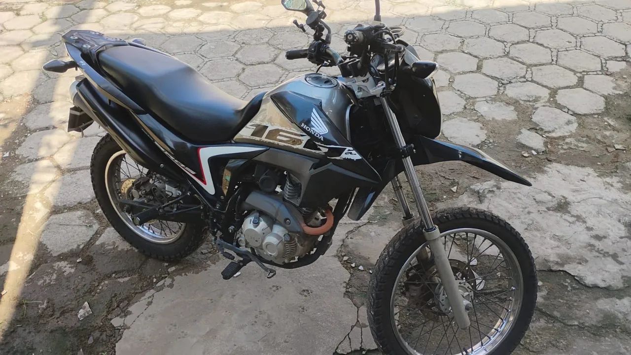 Moto Broz 160 quitada e selada - Foto 2