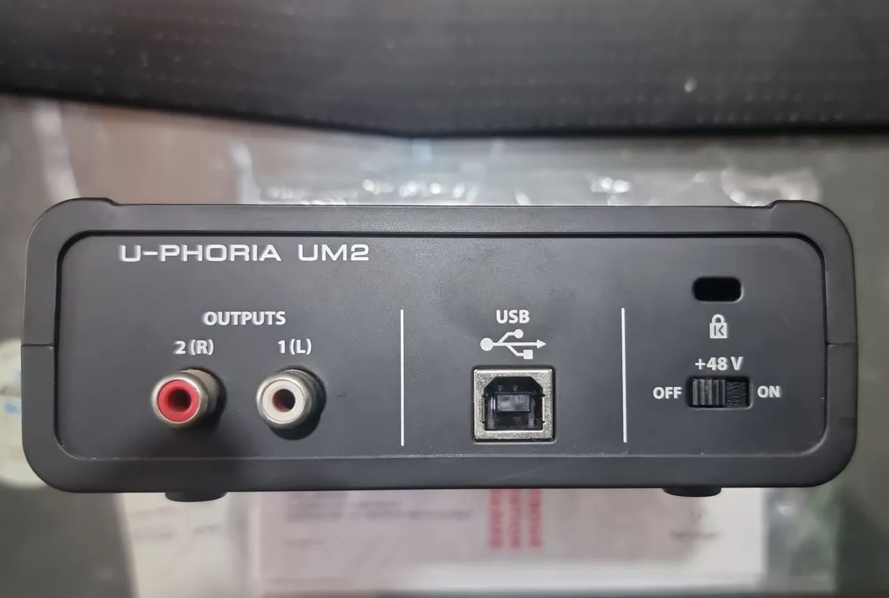 Behringer UM2 - Uphoria  - Foto 2