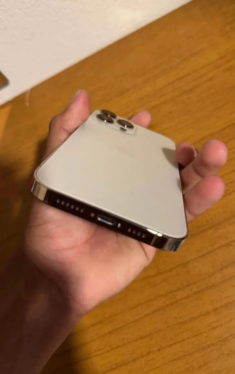 Iphone 12 pro max dourado  - Foto 3