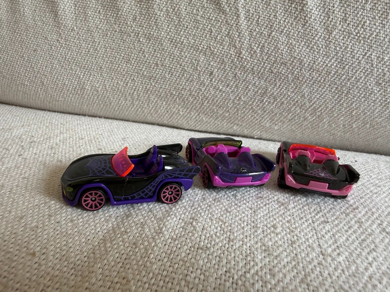 Carrinho Hot Wheels monster High lote  - Foto 3