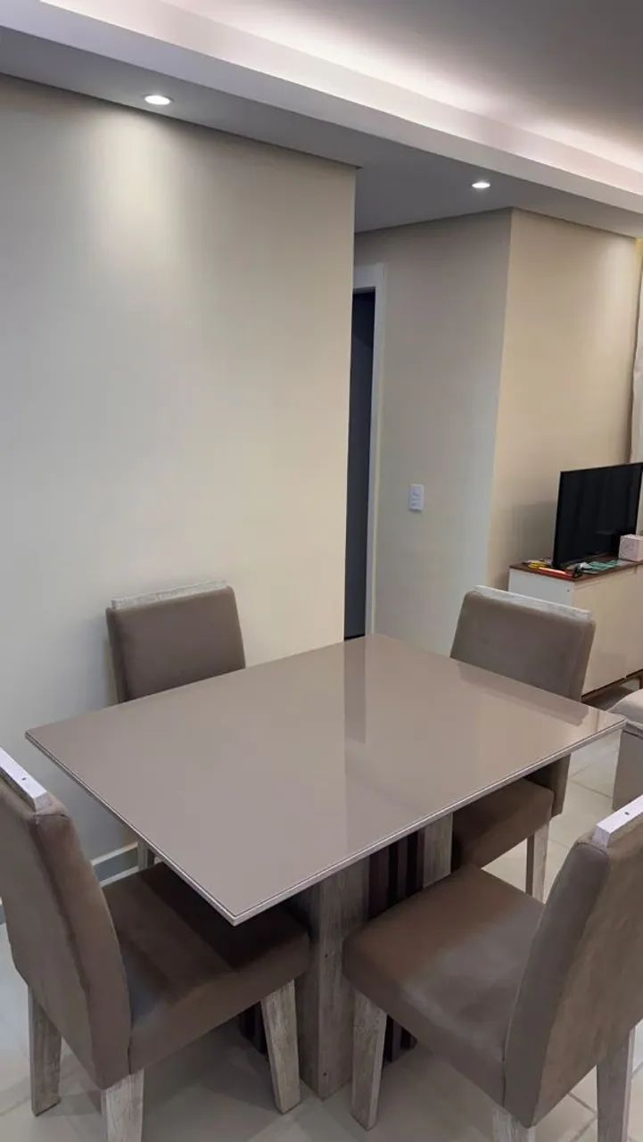 Mesa de jantar  de vidro 