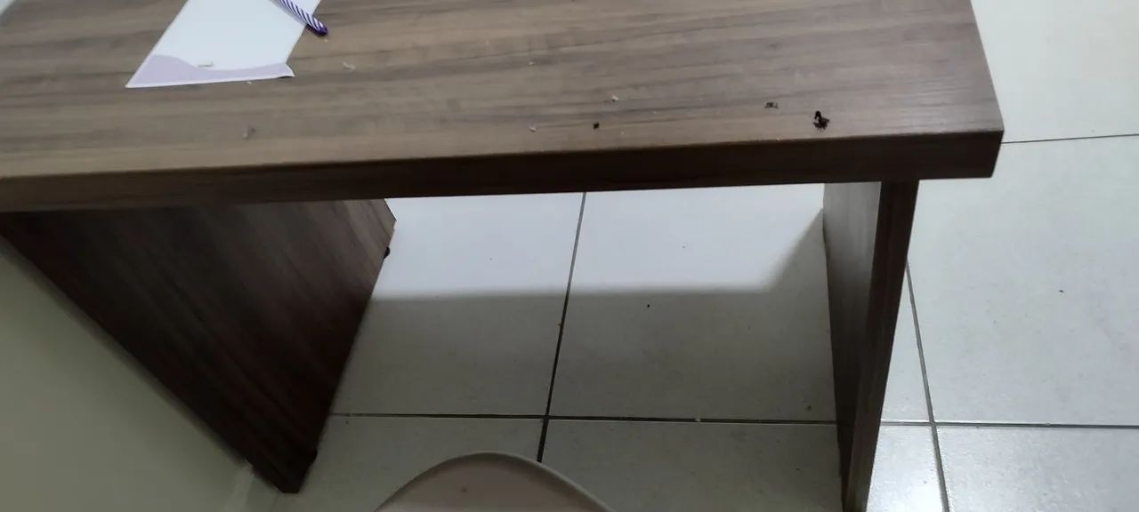 Mesa pequena computador