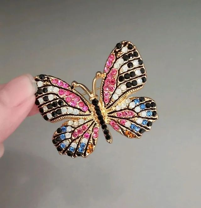 Broche de Borboleta Preta e Rosa (novo)