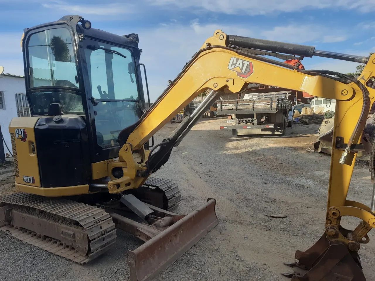 Mini escavadeira Caterpillar 302.7  - Foto 3