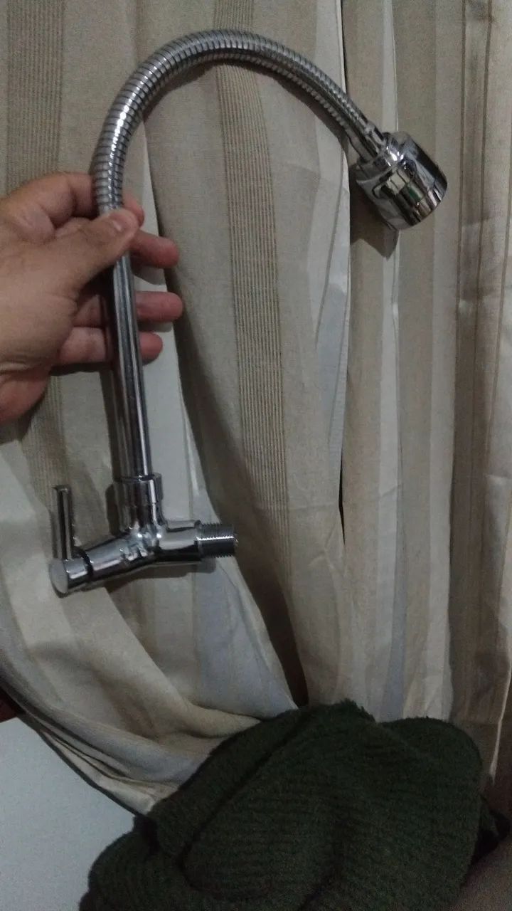 Vendo torneira flexivel de metal  - Foto 2