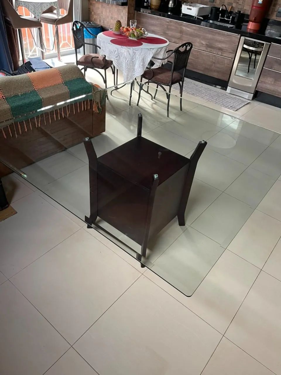 mesa de jantar 150X150 para 8 lugares