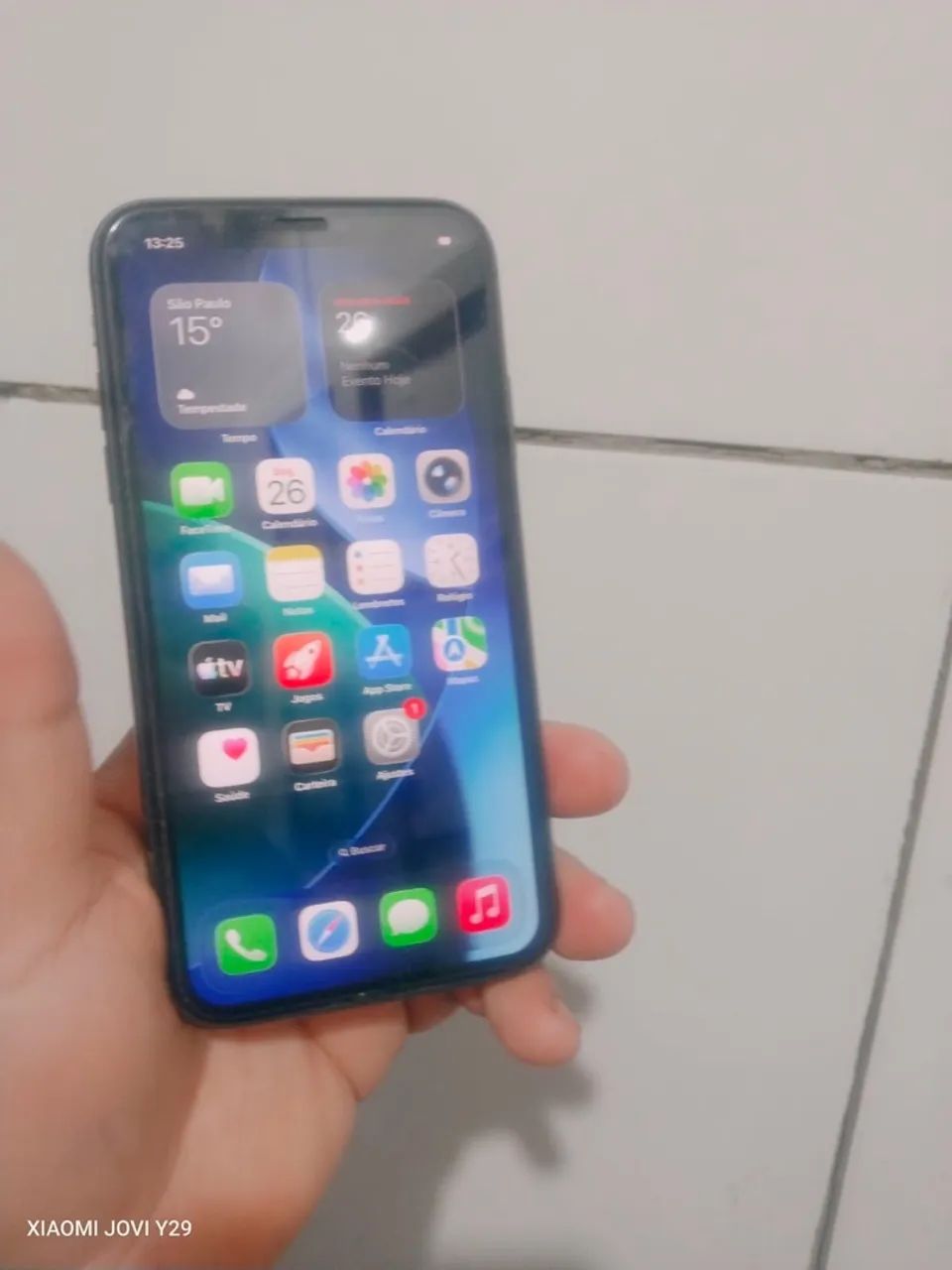 Celular iPhone 11 com 64GB