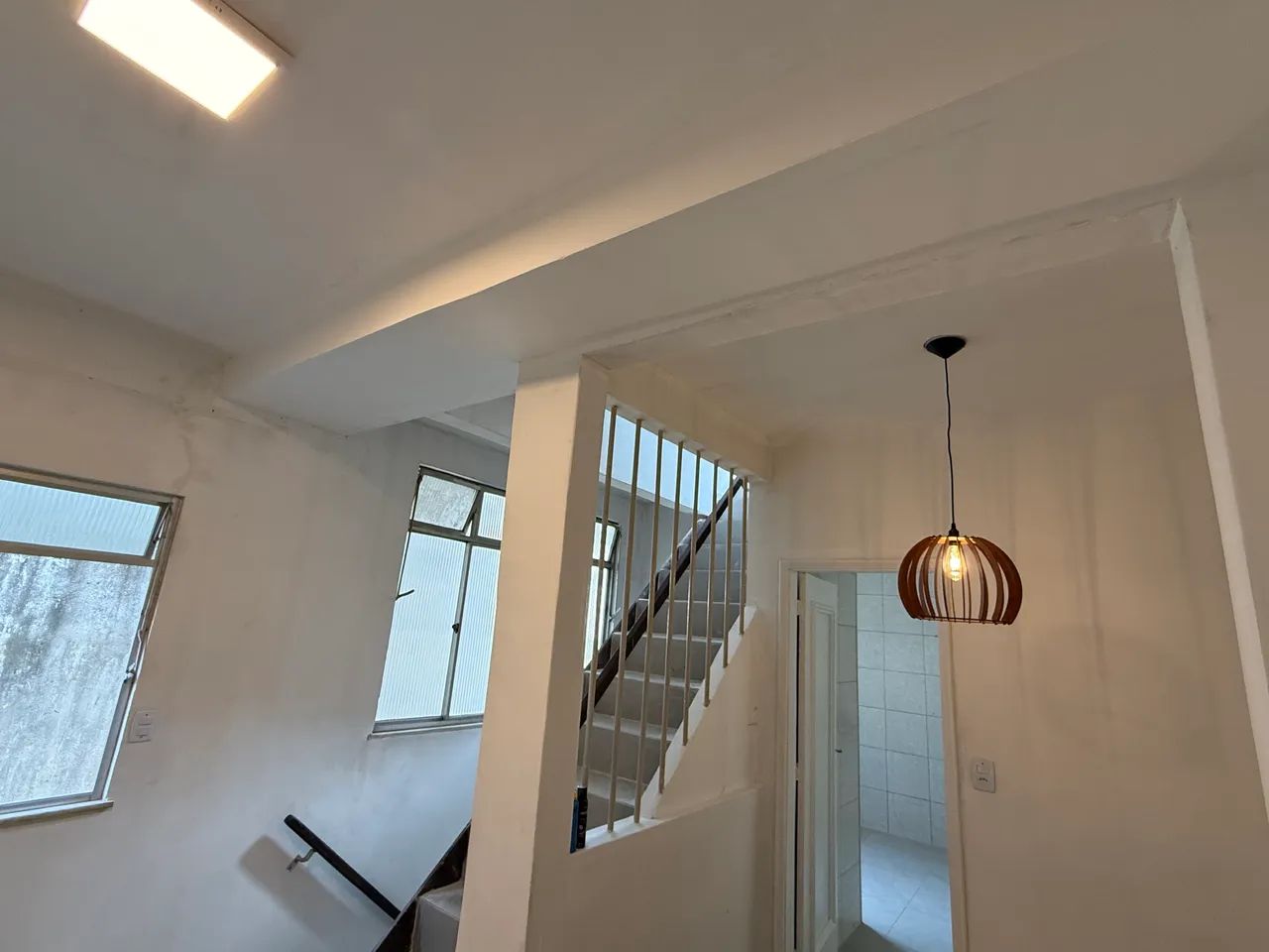 Alugo casa duplex em vila Méier 