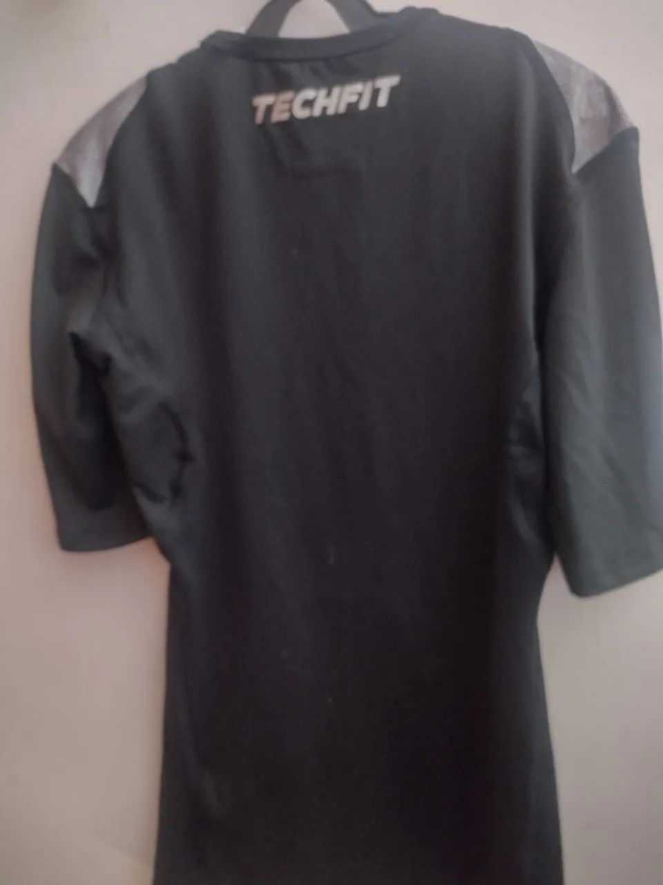 Camisas ADIDAS de Compressão Corrida Running Techfit PRETA (NOVA ainda com etiqueta) - Foto 2