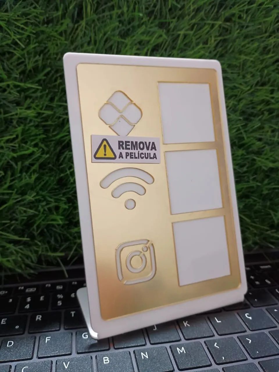 Placa de mesa pix display Branco e dourado NOVO