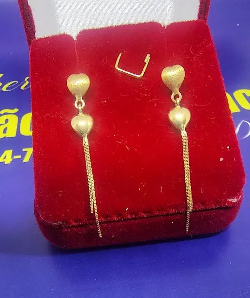 Brincos 2 Corações 4 mm e Correntinha Pendurado Ouro 18 Kilates  Peso 1.62 Gramas 42 mm    - Foto 4