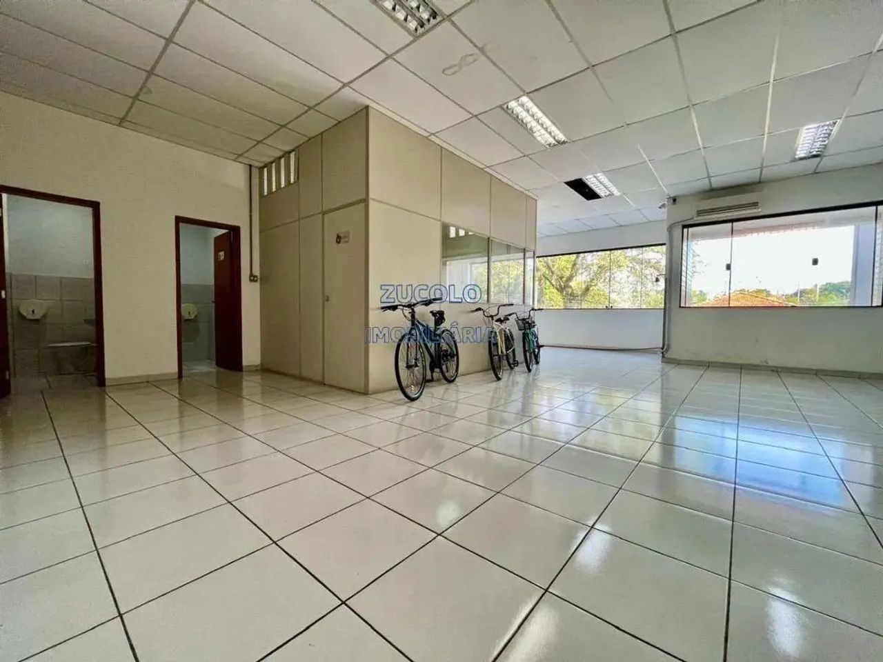 Prédio comercial com 3 pavimentos em excelente localização, próximo a Rodovia Anchieta, fá - Foto 4