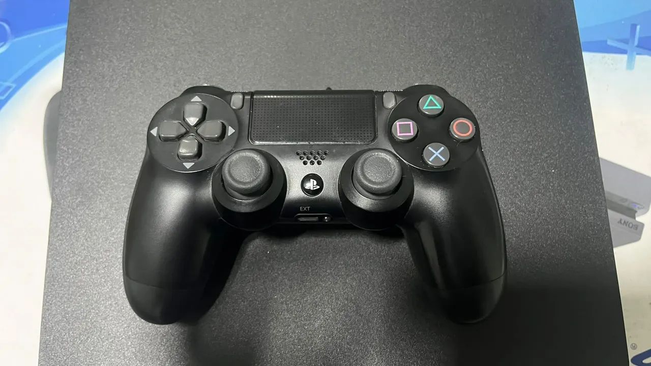 PS4 em perfeito estado 