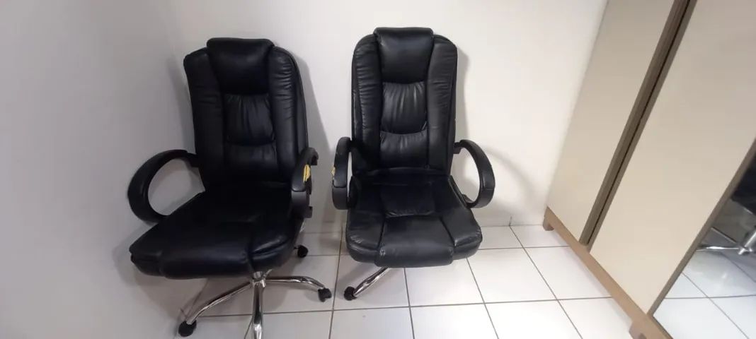 Cadeiras Giratórias / Precisa fazer reparo  - Foto 4