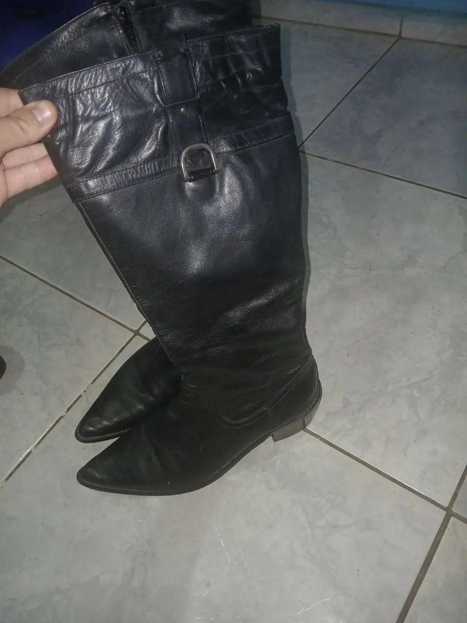 Bota cano longo couro feminina 